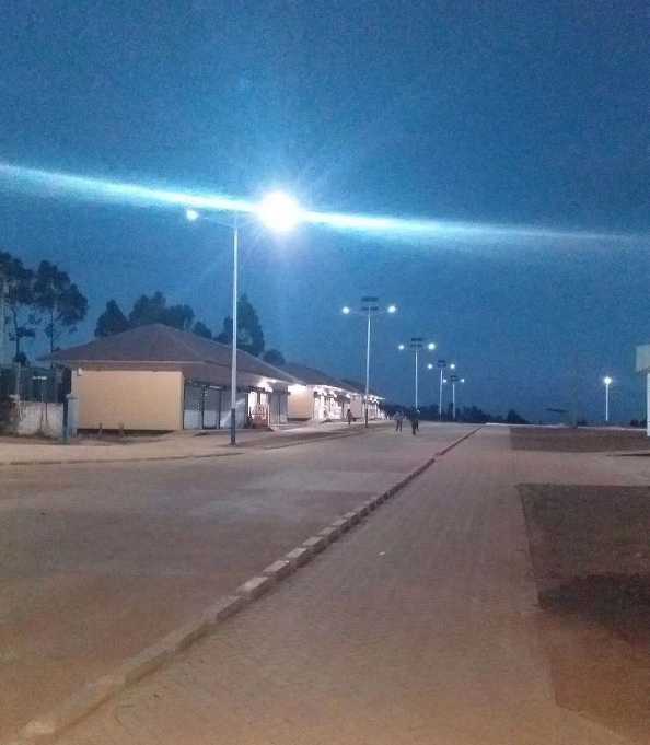 渝北区非洲科特迪瓦太阳能路灯工程